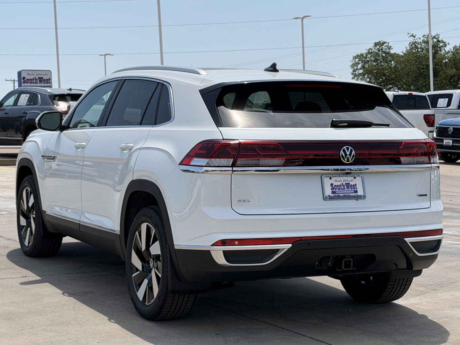 2026 Volkswagen Atlas Cross Sport 2.0T SEL