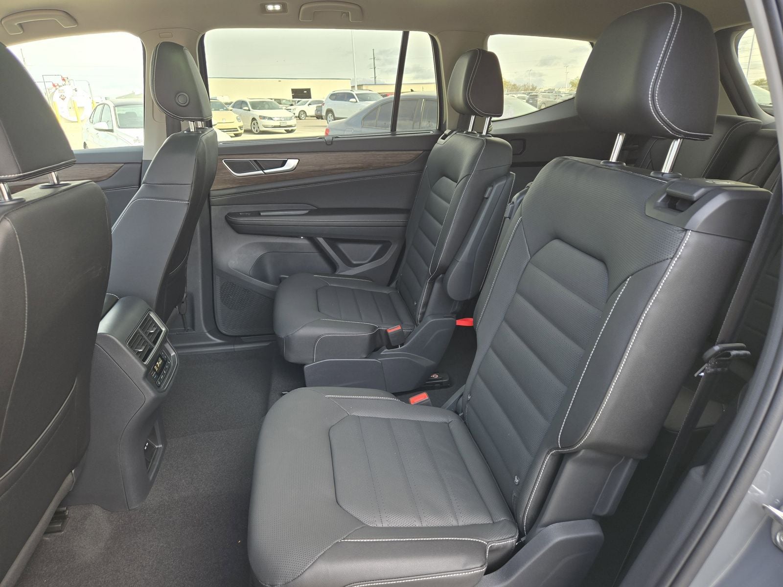 2025 Volkswagen Atlas 2.0T SEL