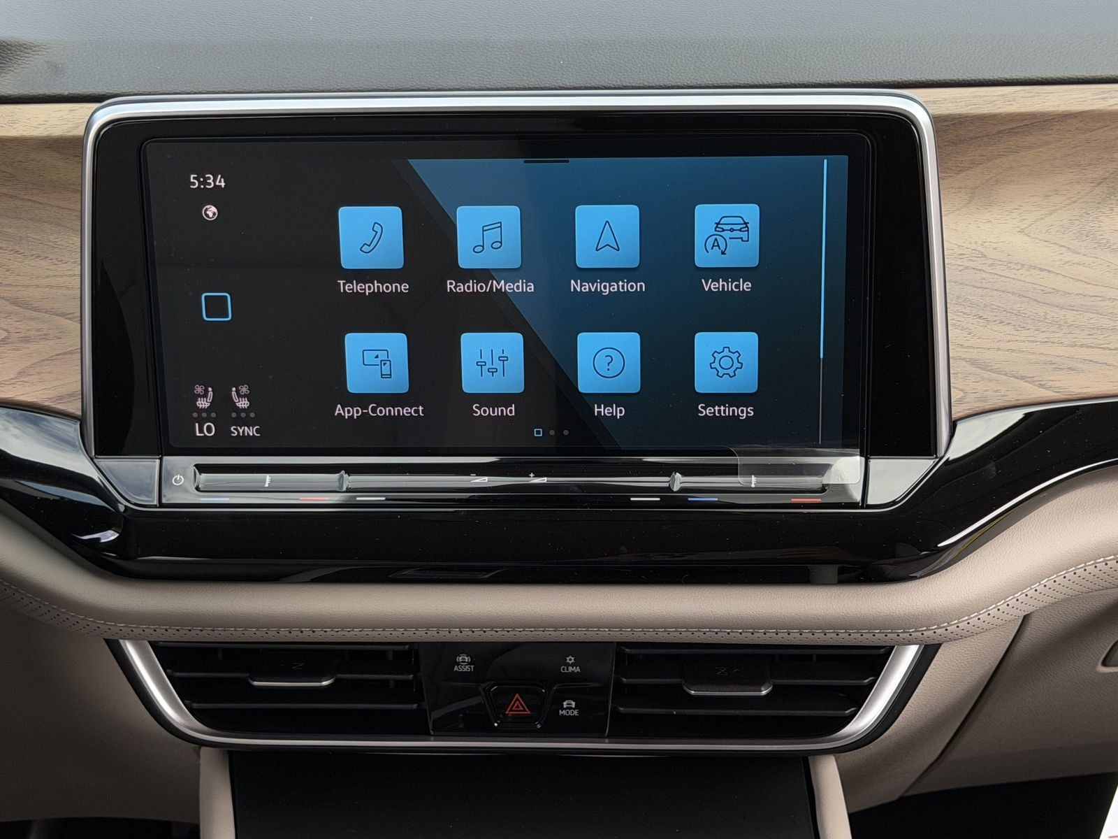 2026 Volkswagen Atlas 2.0T SE