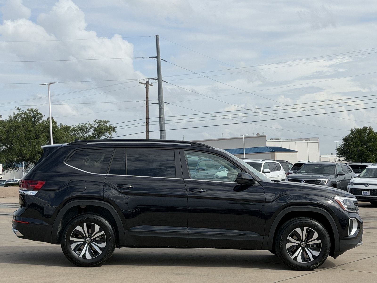 2026 Volkswagen Atlas 2.0T SE