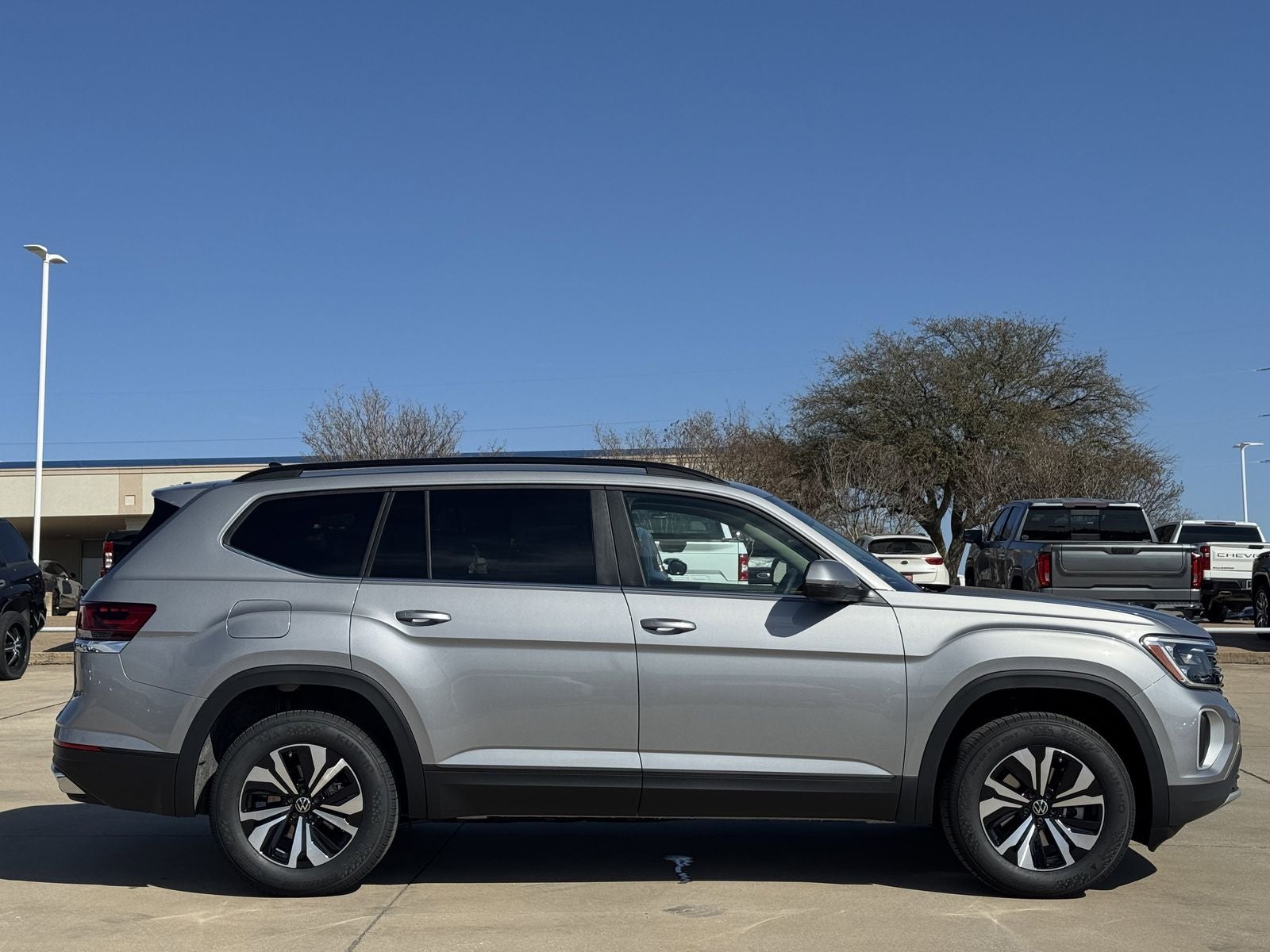 2026 Volkswagen Atlas 2.0T SE