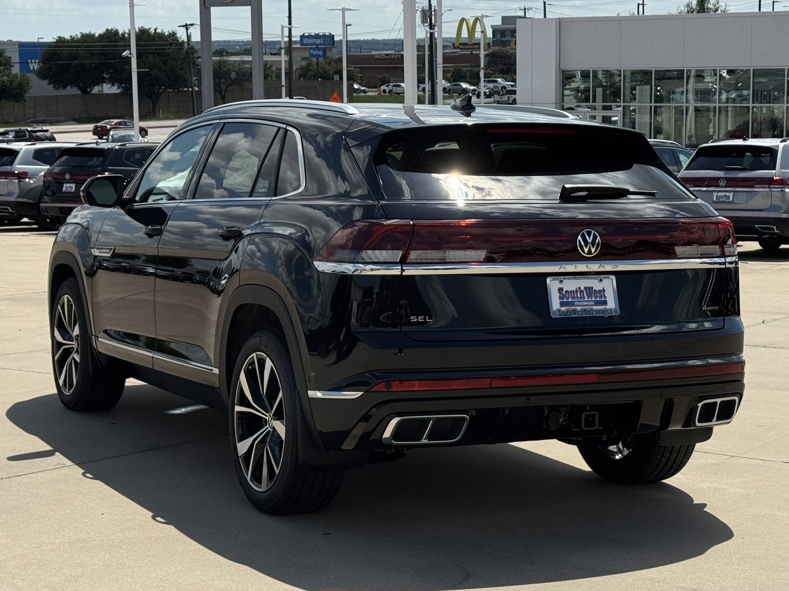 2026 Volkswagen Atlas Cross Sport 2.0T SEL Premium R-Line