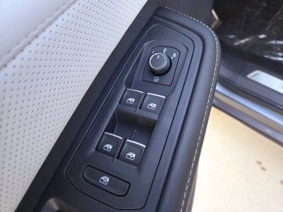 2025 Volkswagen Atlas Cross Sport 2.0T SEL Premium R-Line