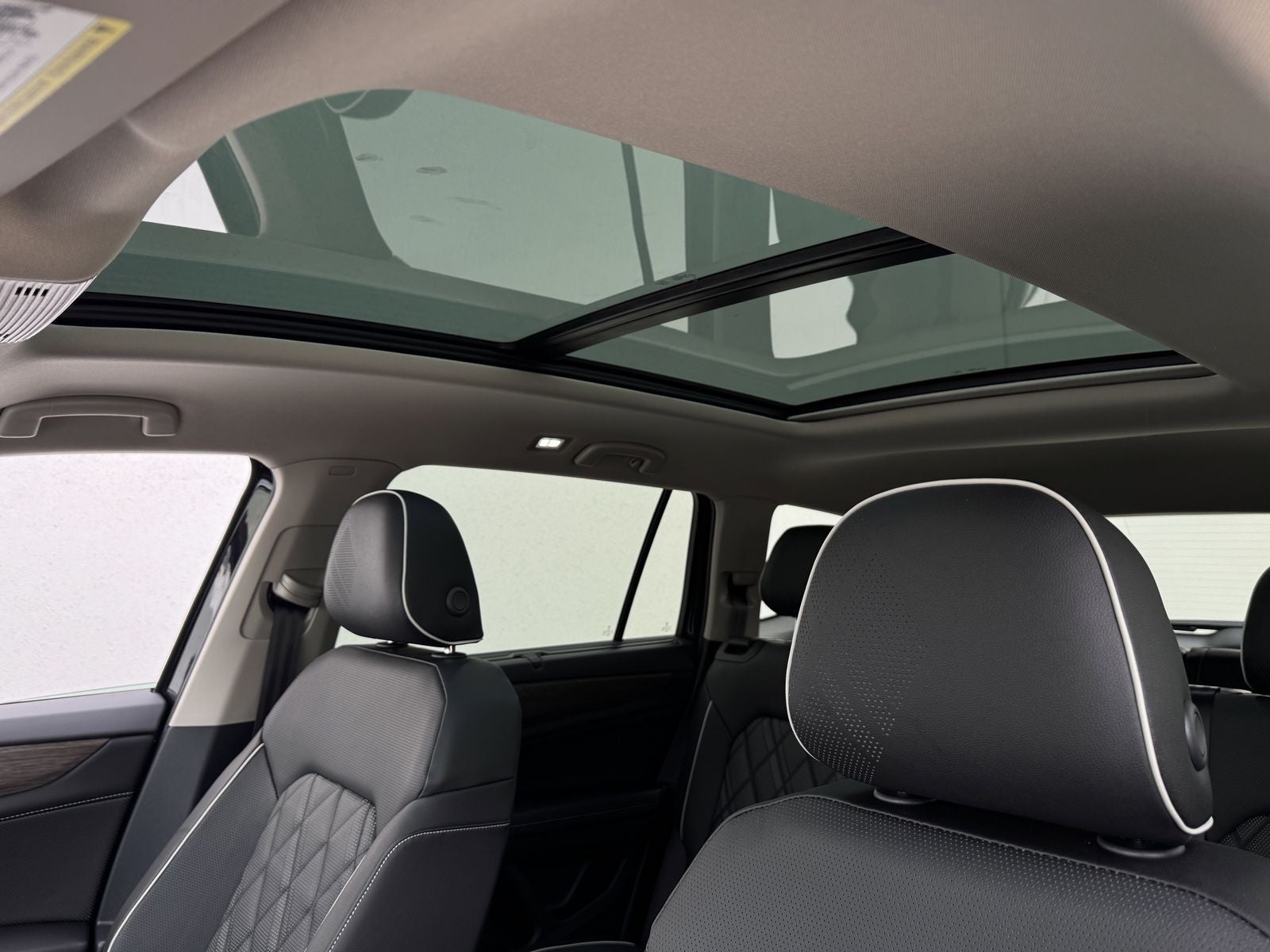 2026 Volkswagen Atlas 2.0T SEL Premium R-Line 4MOTION