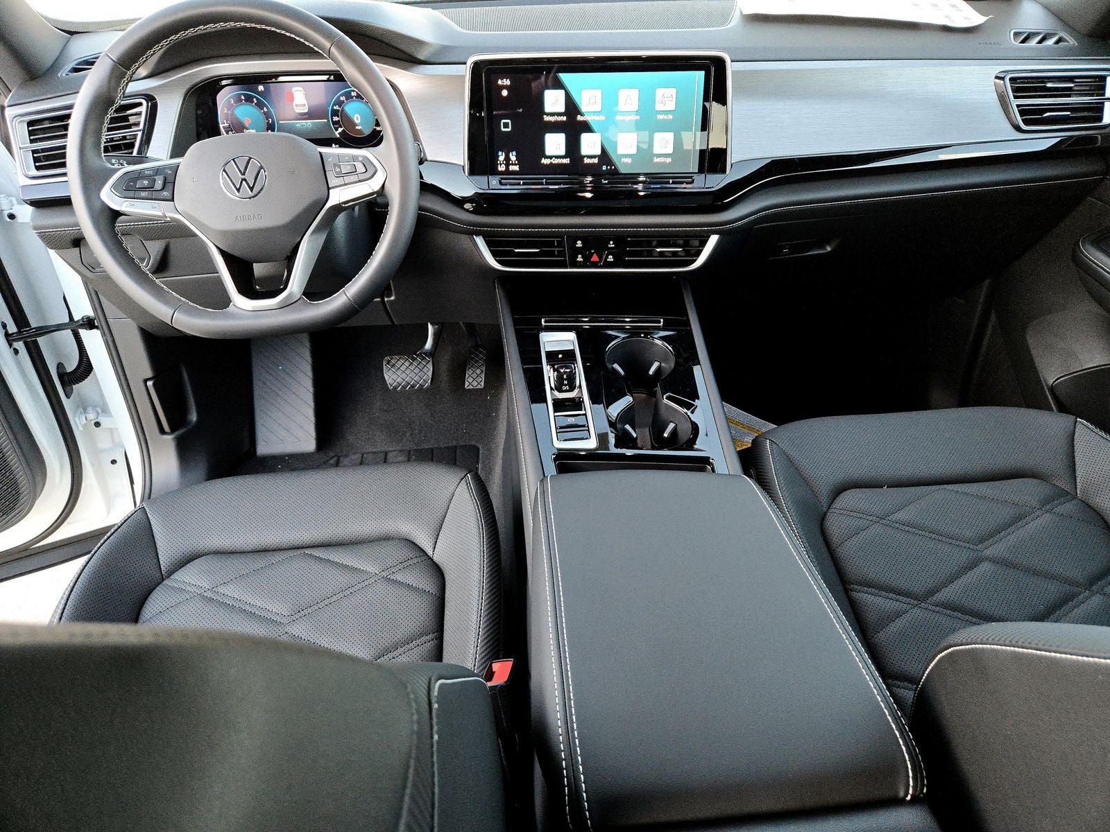 2026 Volkswagen Atlas Cross Sport 2.0T SE W/TECHNOLOGY