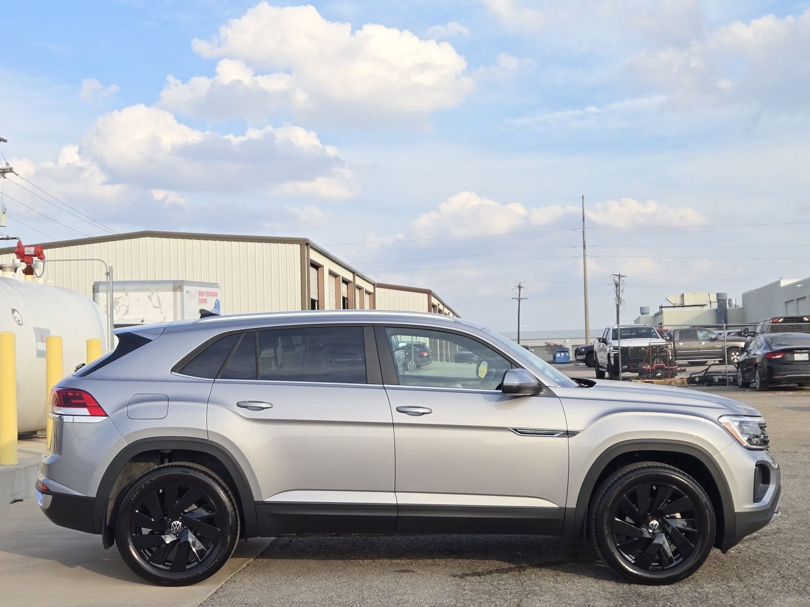 2026 Volkswagen Atlas Cross Sport 2.0T SE W/TECHNOLOGY