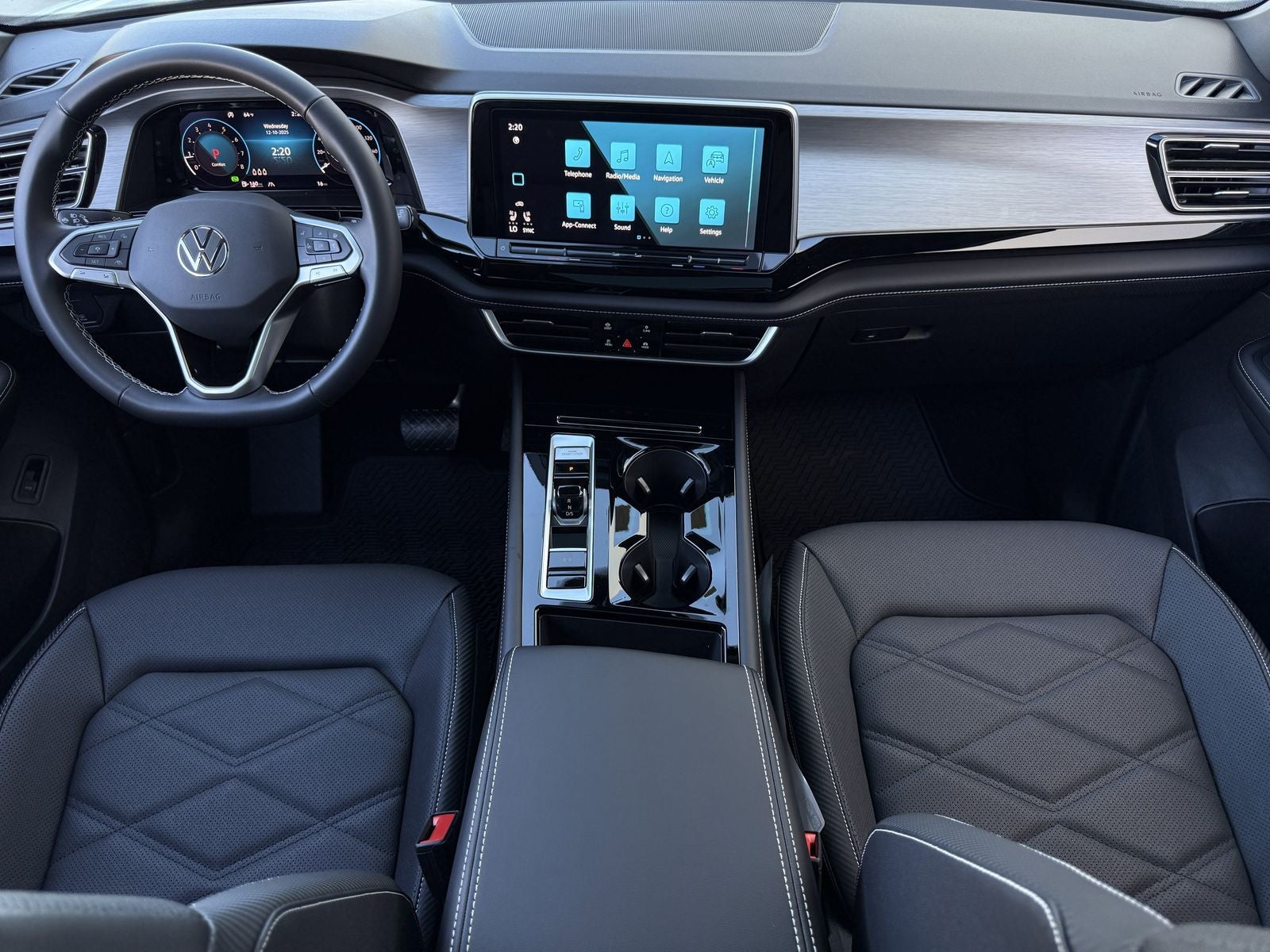 2026 Volkswagen Atlas Cross Sport 2.0T SE W/TECHNOLOGY