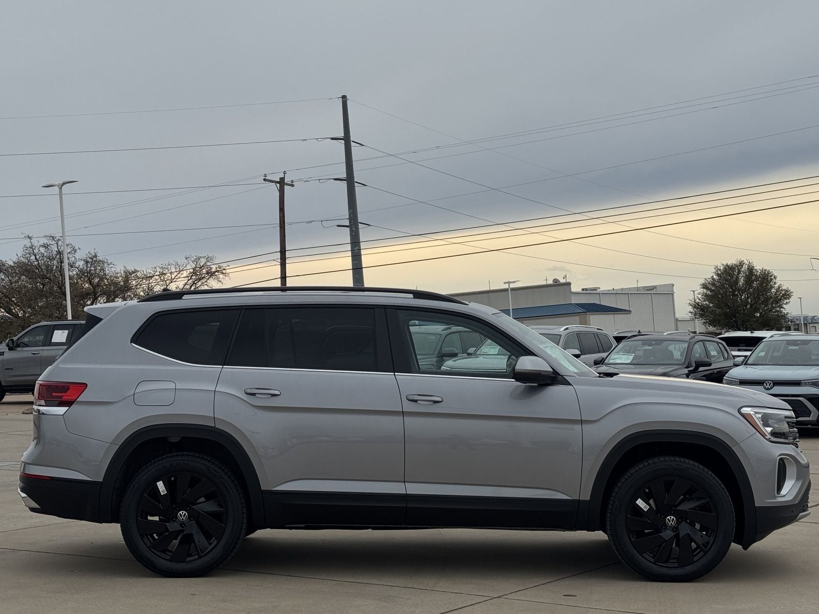 2026 Volkswagen Atlas 2.0T SE W/TECHNOLOGY