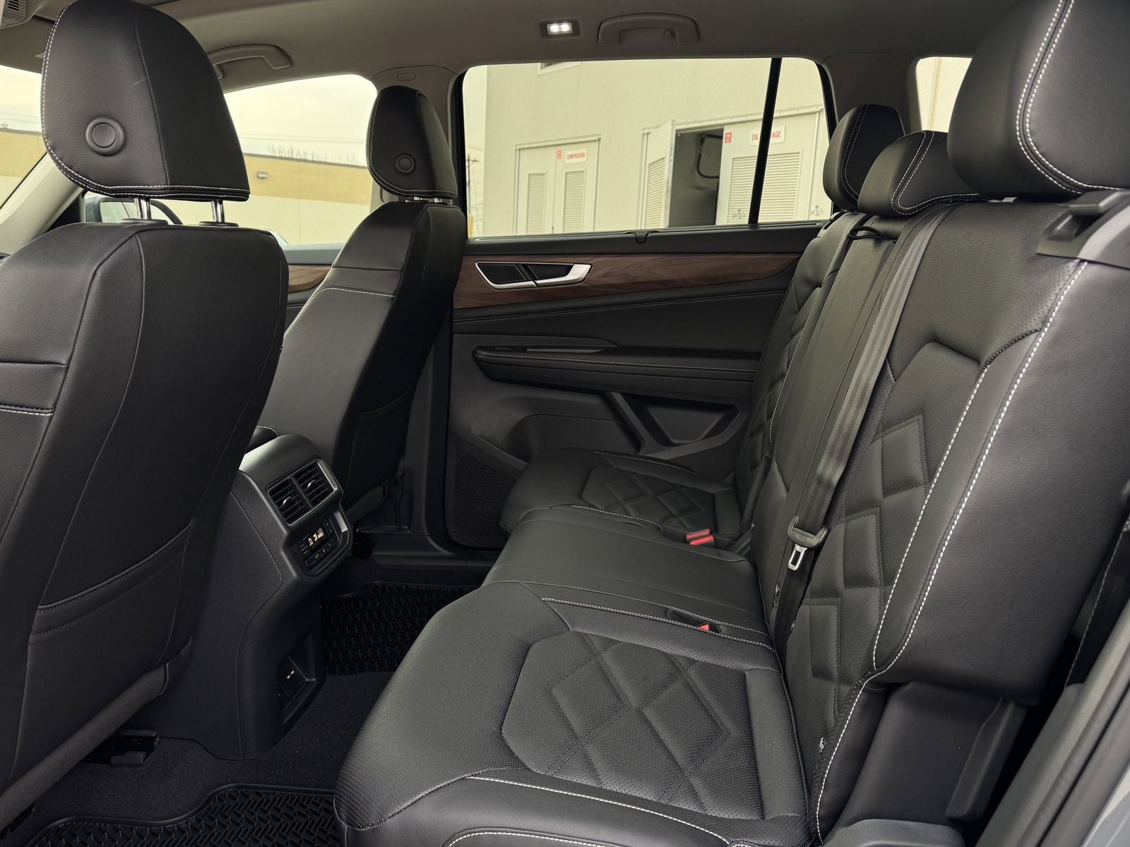 2026 Volkswagen Atlas SE W/ Tech FWD