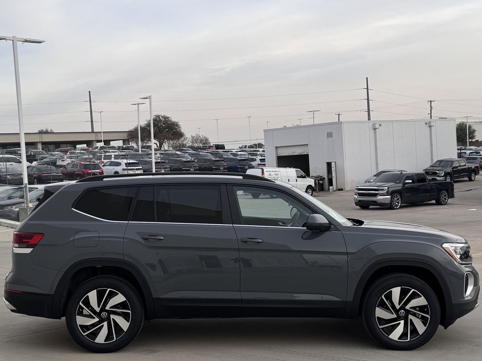 2026 Volkswagen Atlas SE W/ Tech FWD
