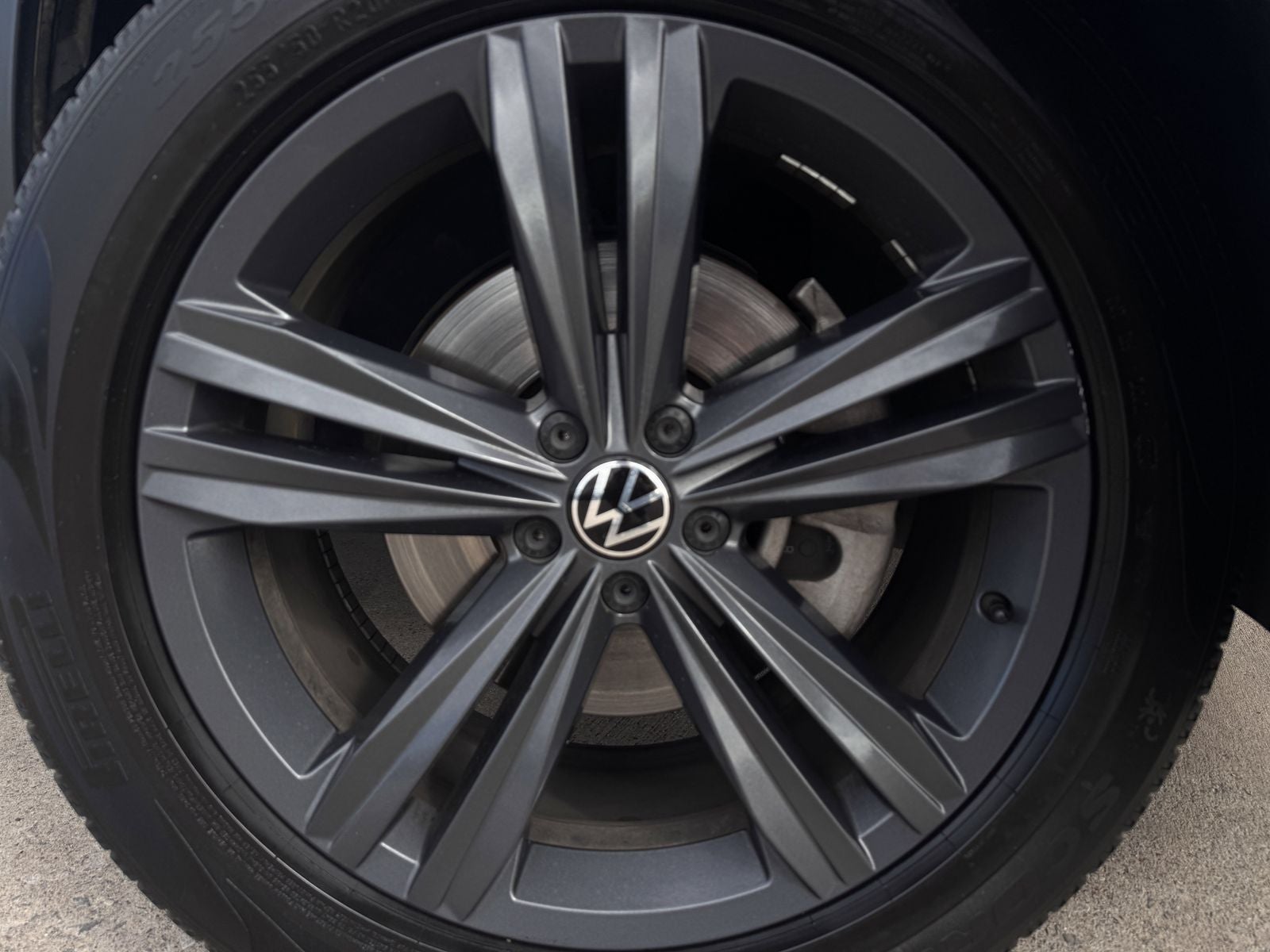 2021 Volkswagen Atlas 3.6L V6 SE w/Technology R-Line