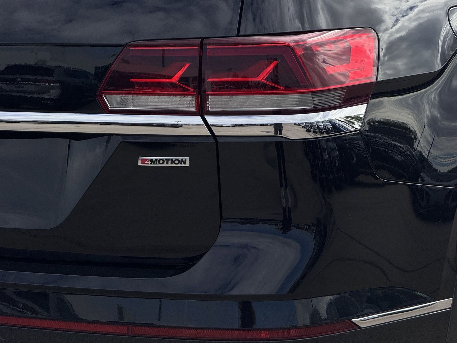 2021 Volkswagen Atlas 3.6L V6 SE w/Technology R-Line