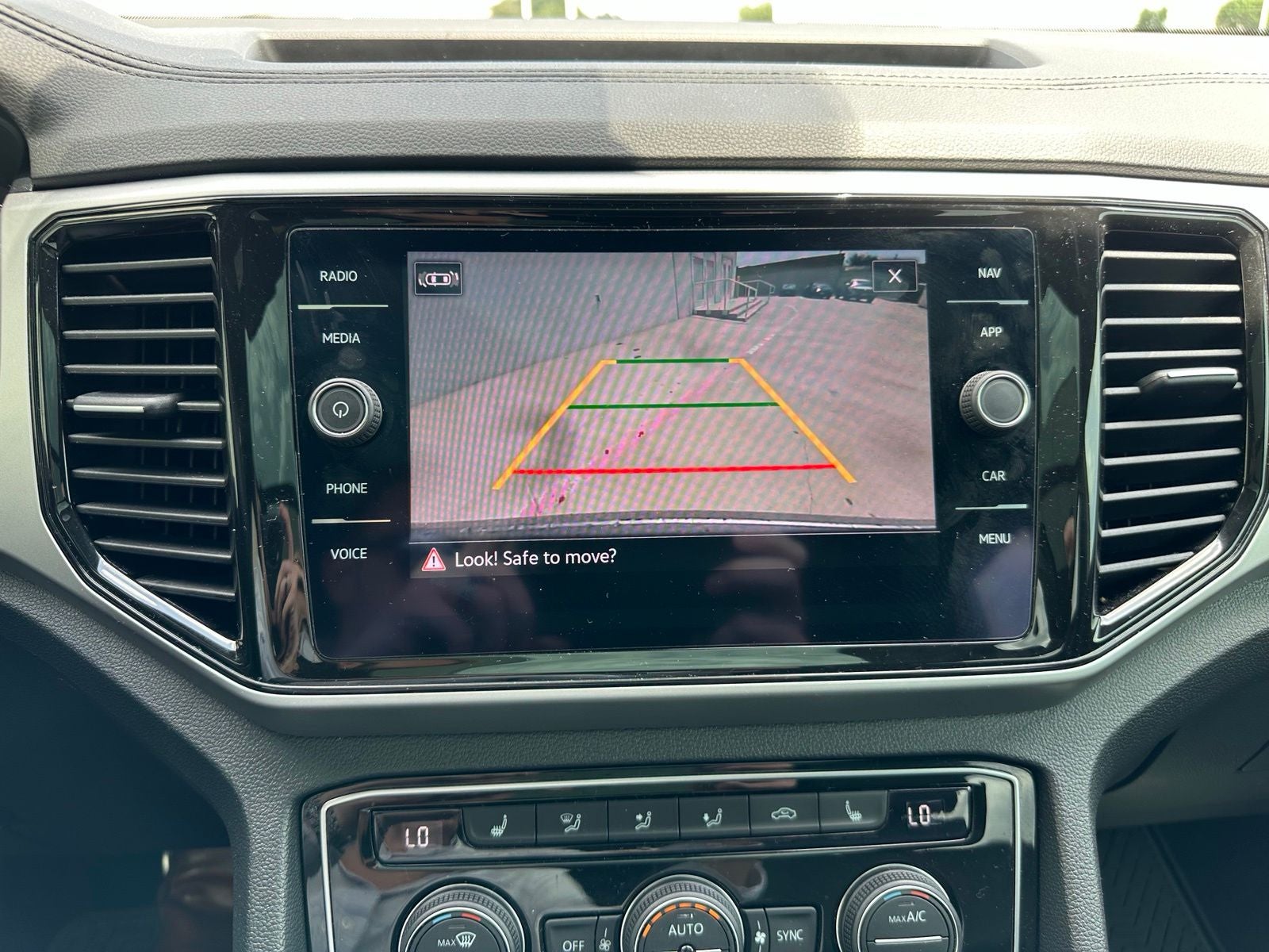 2022 Volkswagen Atlas Cross Sport 3.6L V6 SEL R-Line