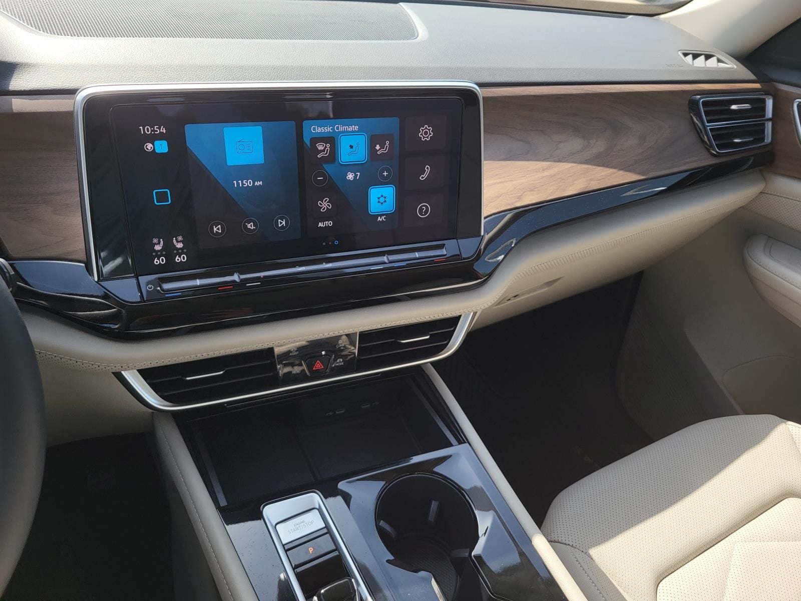 2024 Volkswagen Atlas 2.0T SE w/Technology