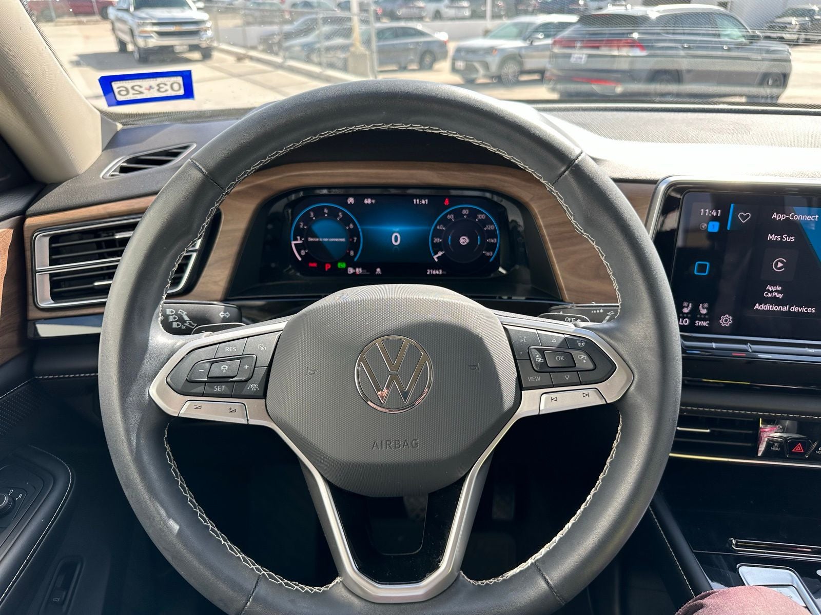 2024 Volkswagen Atlas 2.0T SE w/Technology