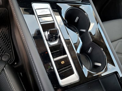 2024 Volkswagen Atlas 2.0T SE w/ Technology