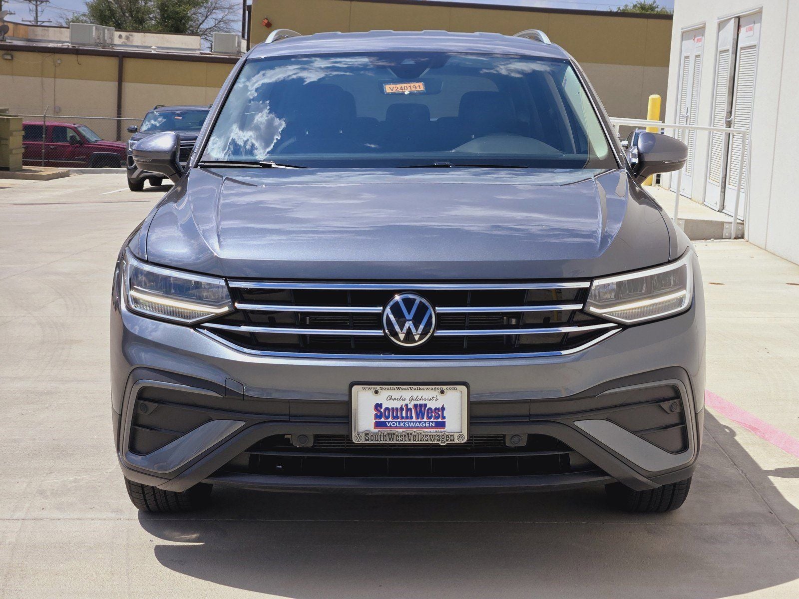 2024 Volkswagen Tiguan 2.0T SE