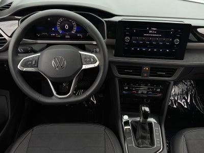 2026 Volkswagen Taos 1.5T SE Black