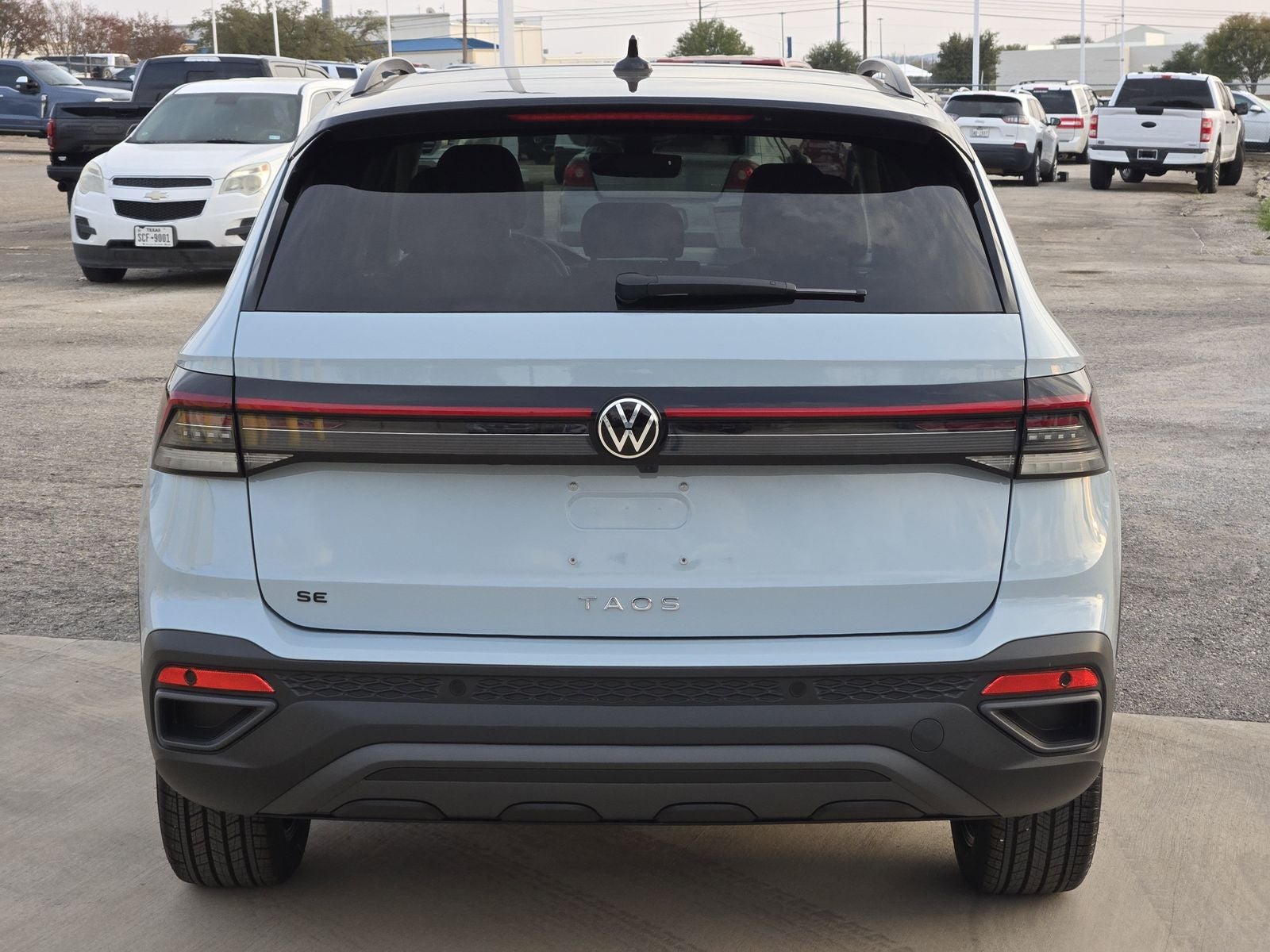 2026 Volkswagen Taos 1.5T SE Black