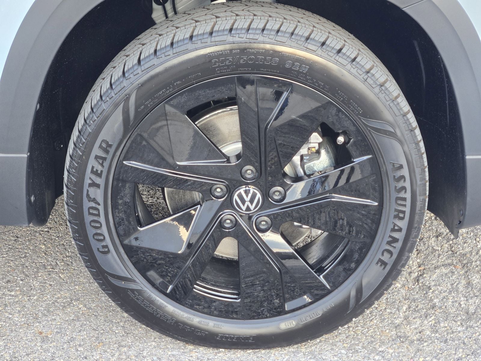 2026 Volkswagen Taos 1.5T SE Black