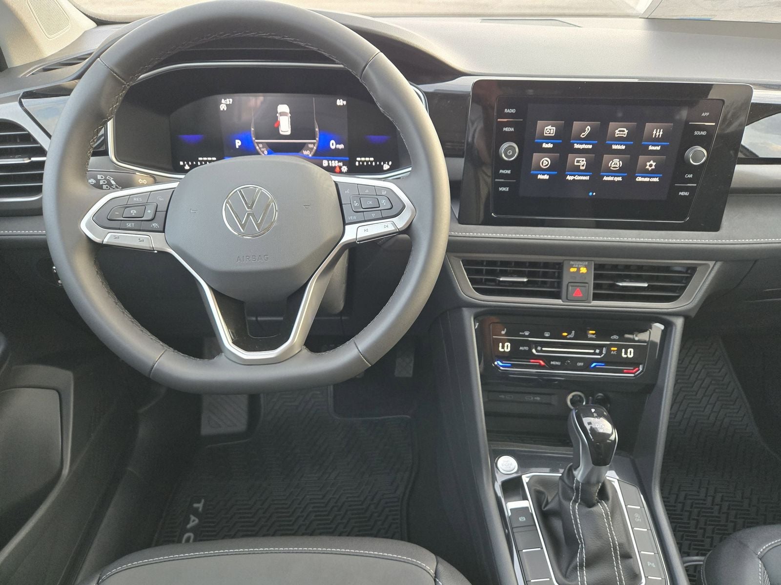 2026 Volkswagen Taos 1.5T SE Black