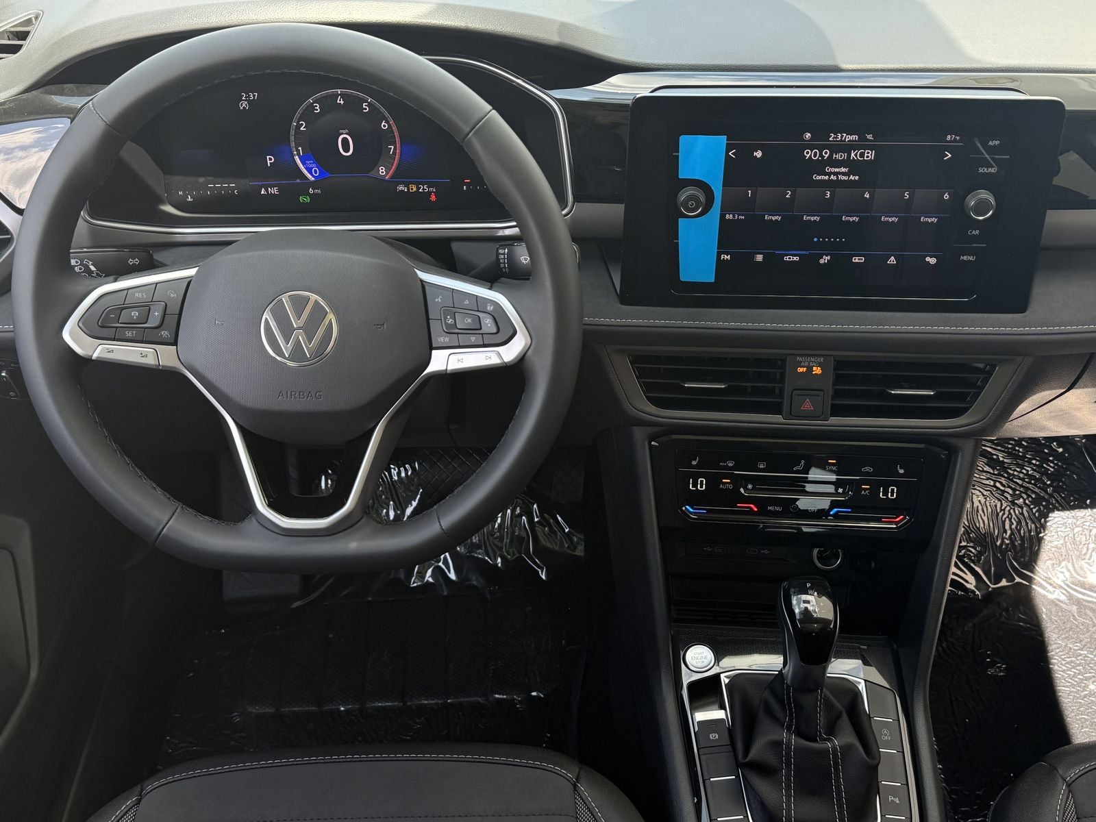 2026 Volkswagen Taos 1.5T SE Black