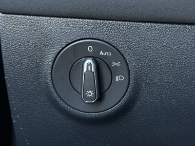 2026 Volkswagen Taos 1.5T SE Black