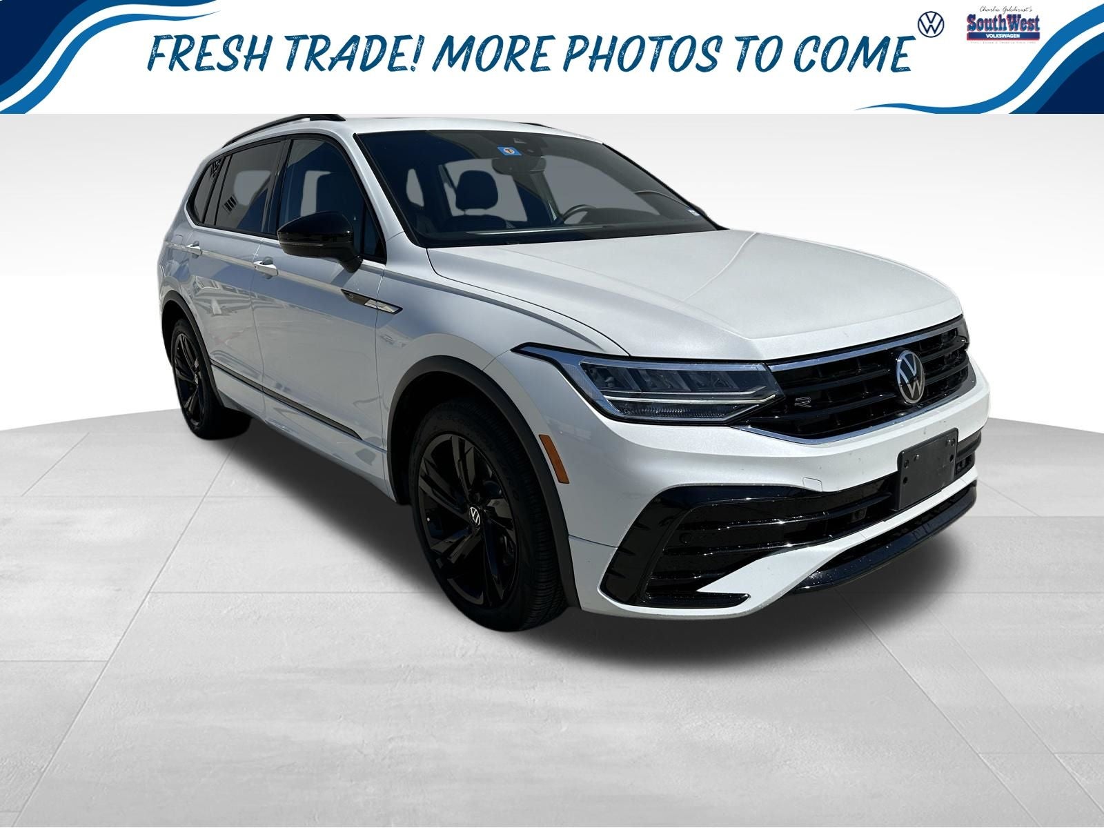 2023 Volkswagen Tiguan 2.0T SE R-Line Black's photo