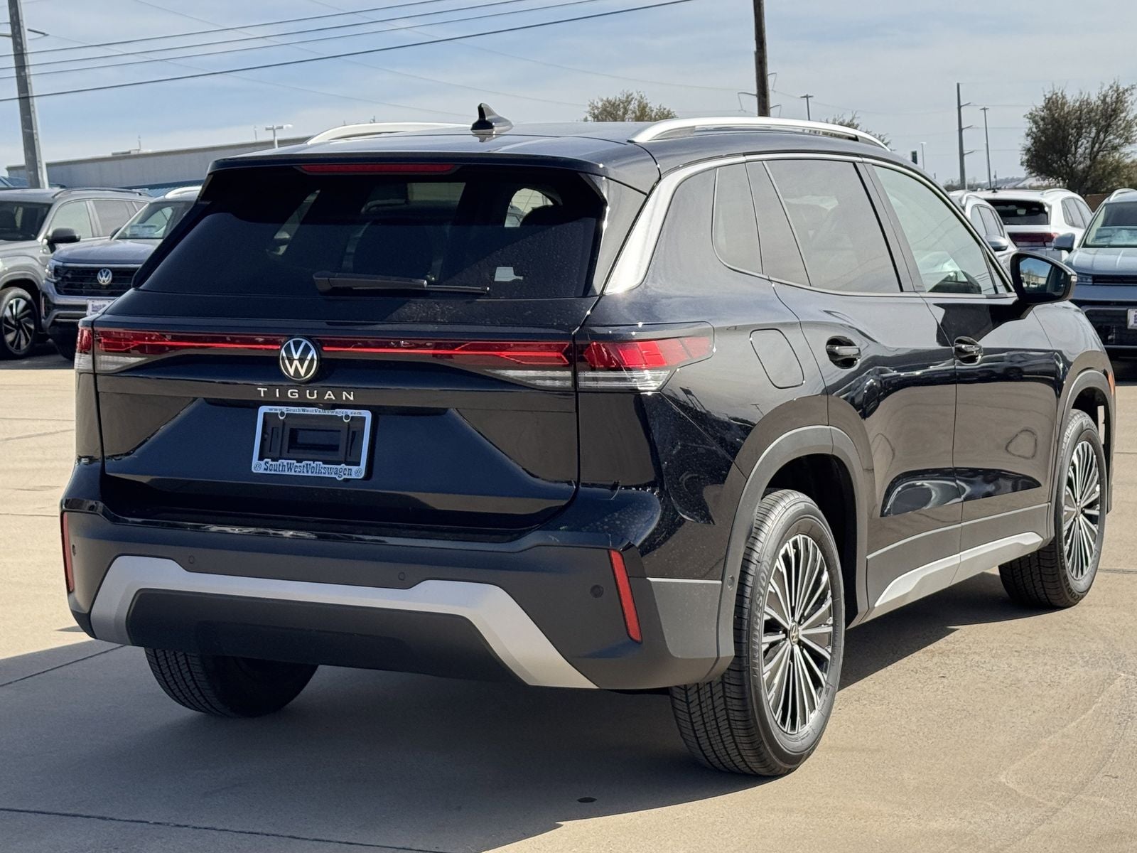 2025 Volkswagen Tiguan 2.0T S