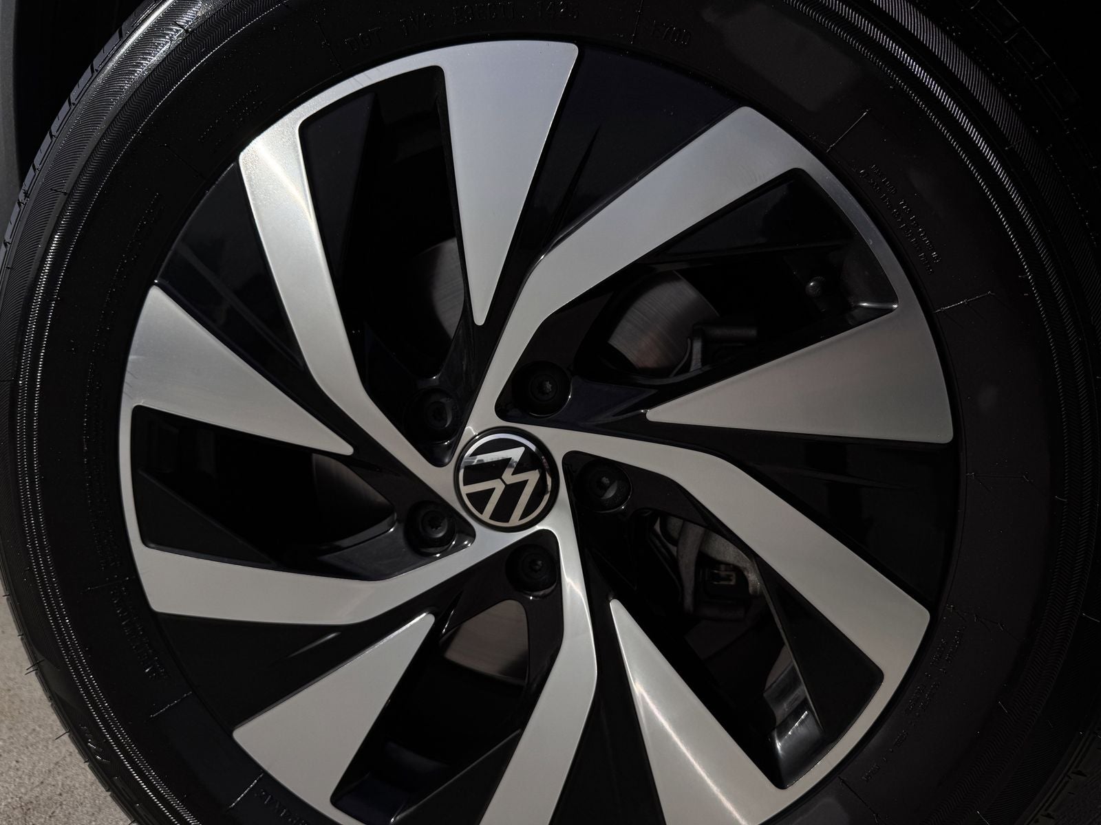 2025 Volkswagen Tiguan 2.0T S