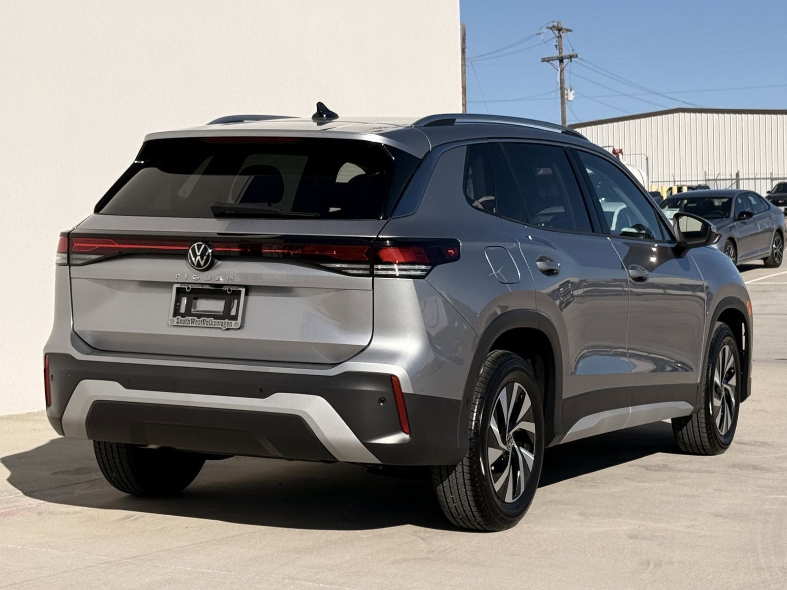 2025 Volkswagen Tiguan 2.0T S