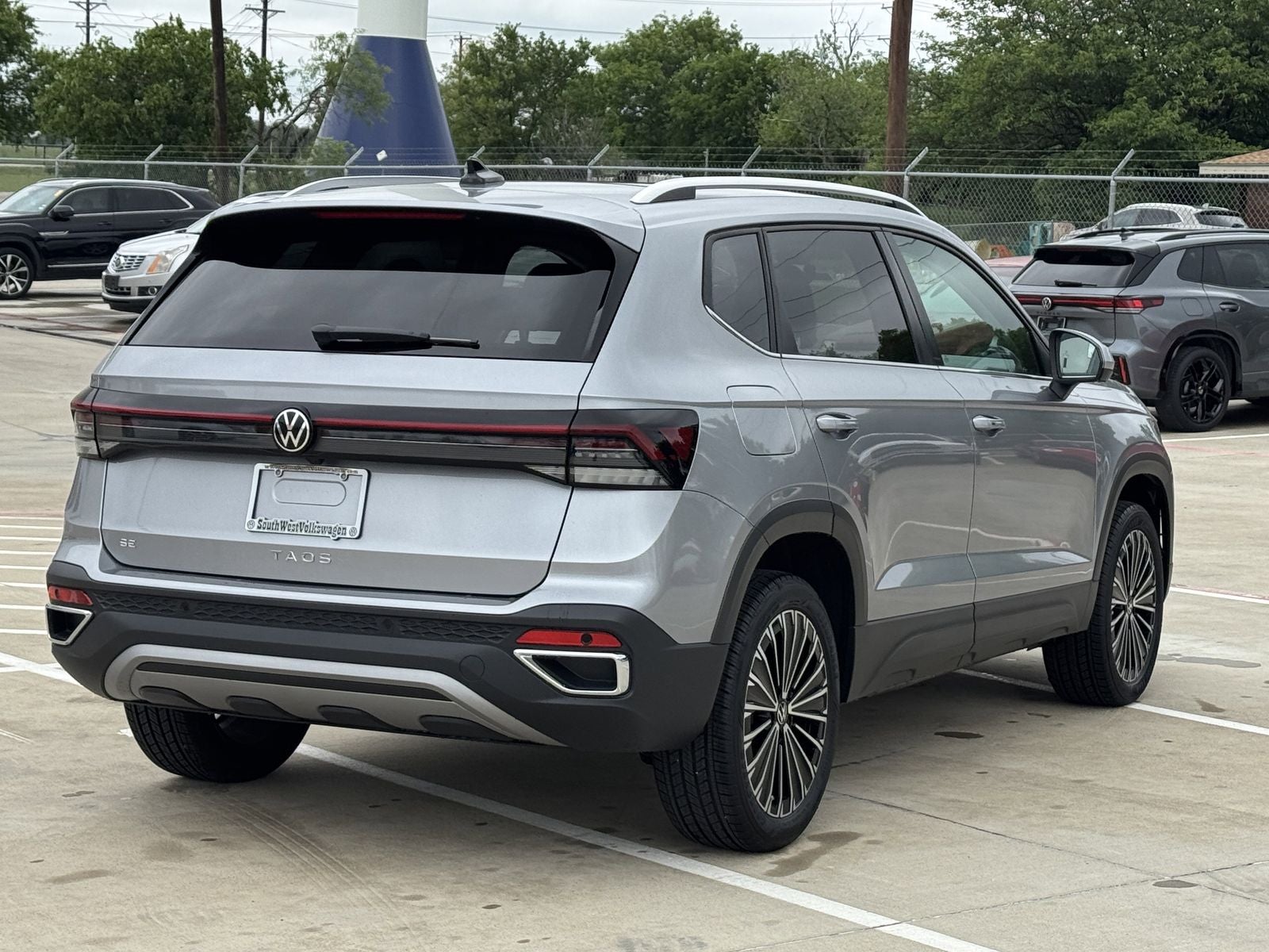 2025 Volkswagen Taos 1.5T SE