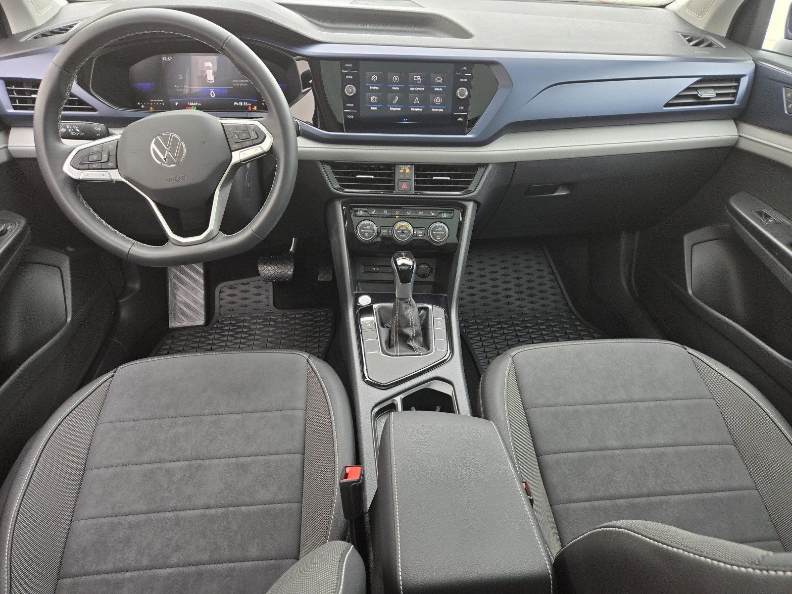 2024 Volkswagen Taos 1.5T SE