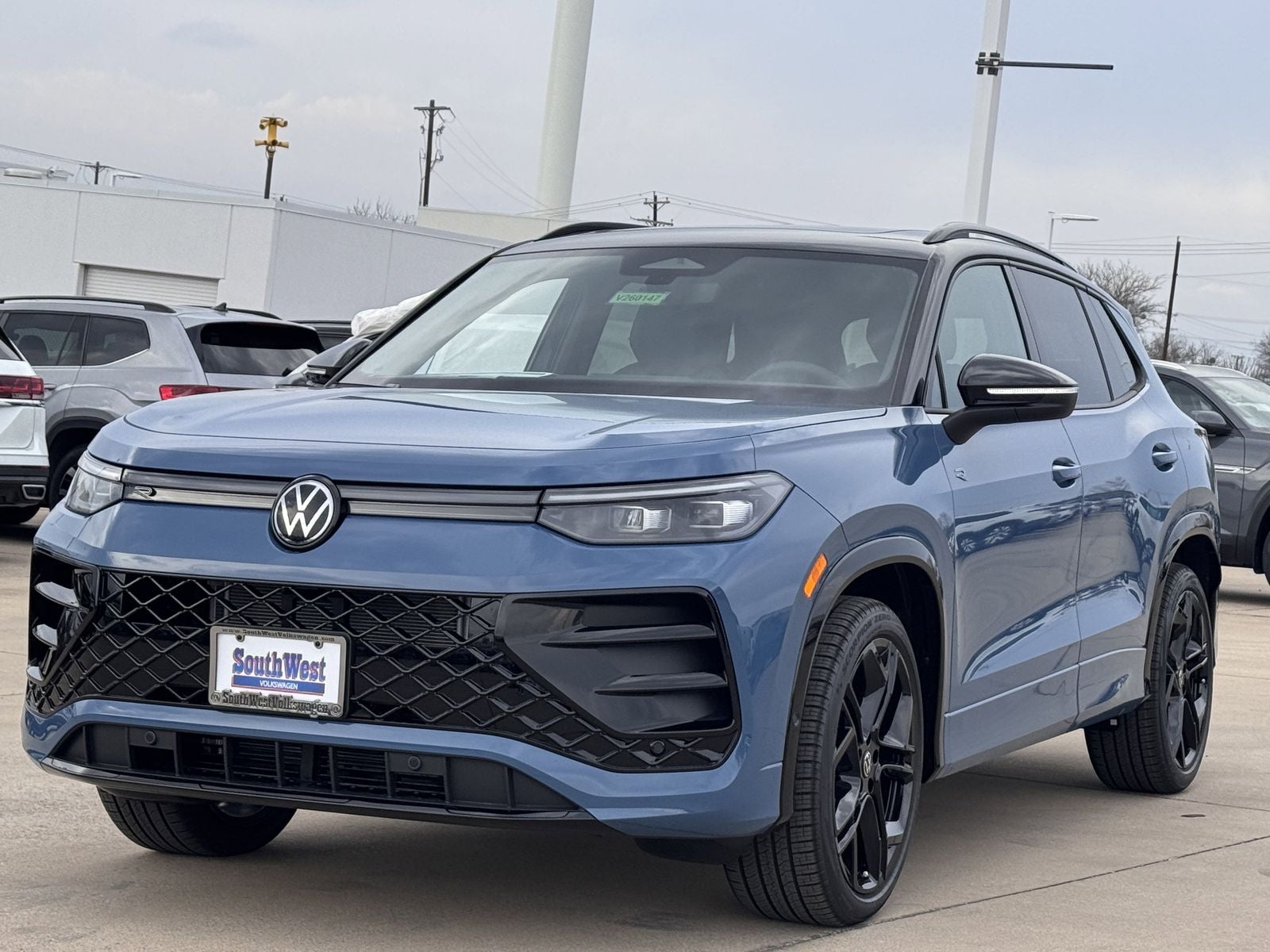 2026 Volkswagen Tiguan 2.0T SE R-Line Black