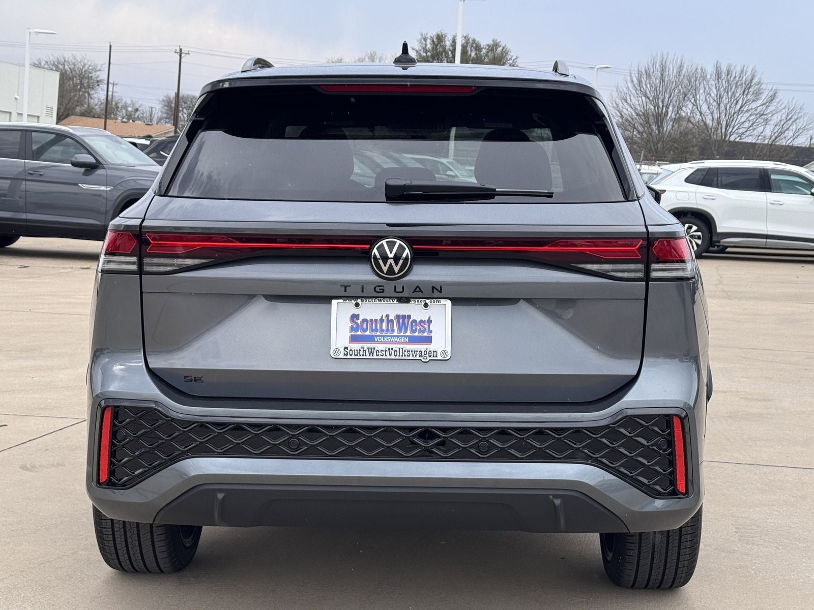 2026 Volkswagen Tiguan 2.0T SE R-Line Black