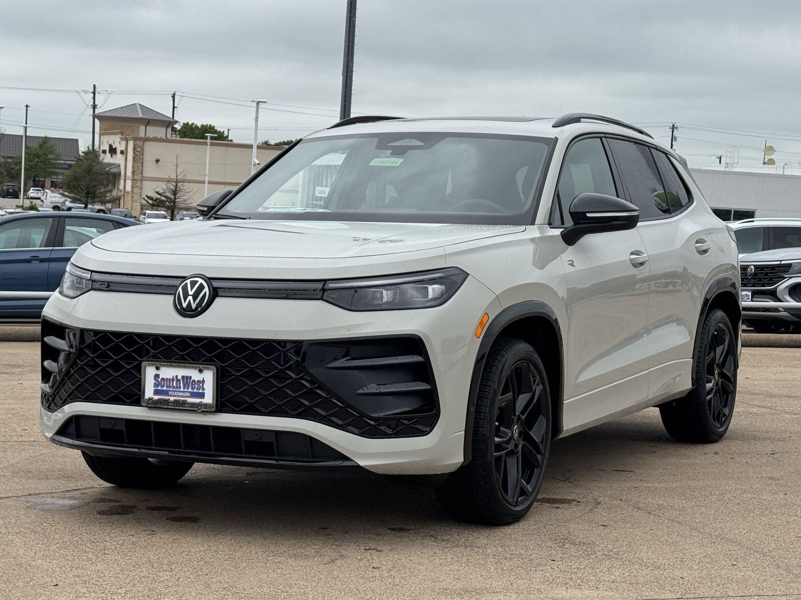 2026 Volkswagen Tiguan 2.0T SE R-Line Black