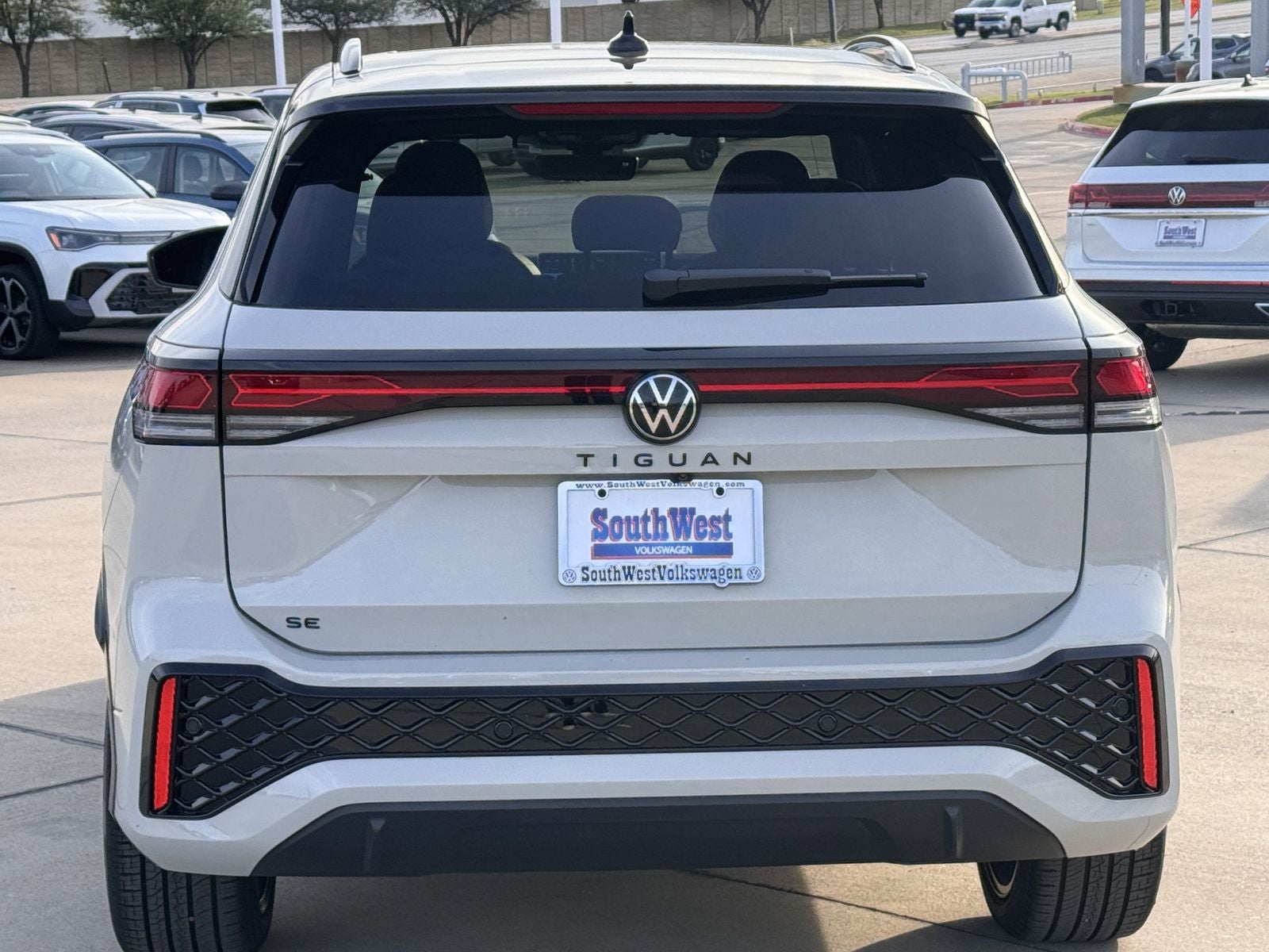 2026 Volkswagen Tiguan 2.0T SE R-Line Black