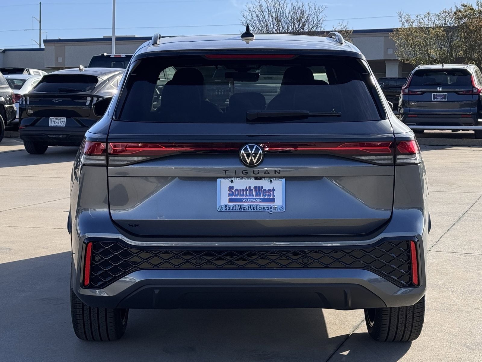 2026 Volkswagen Tiguan 2.0T SE R-Line Black