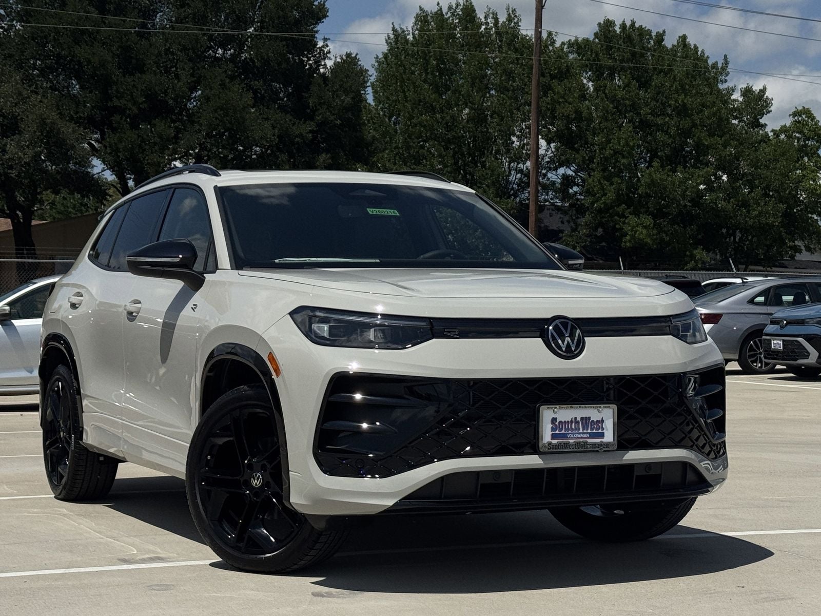 2026 Volkswagen Tiguan 2.0T SE R-Line Black