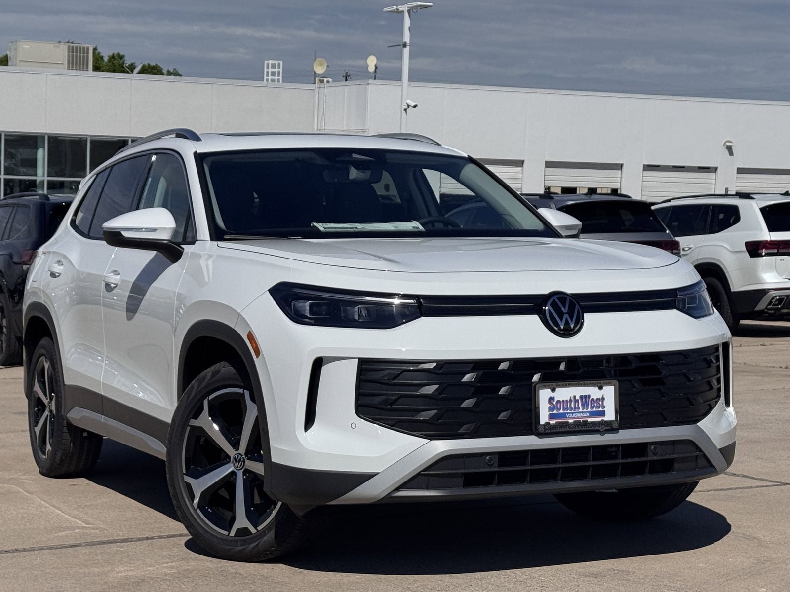 2026 Volkswagen Tiguan 2.0T SE