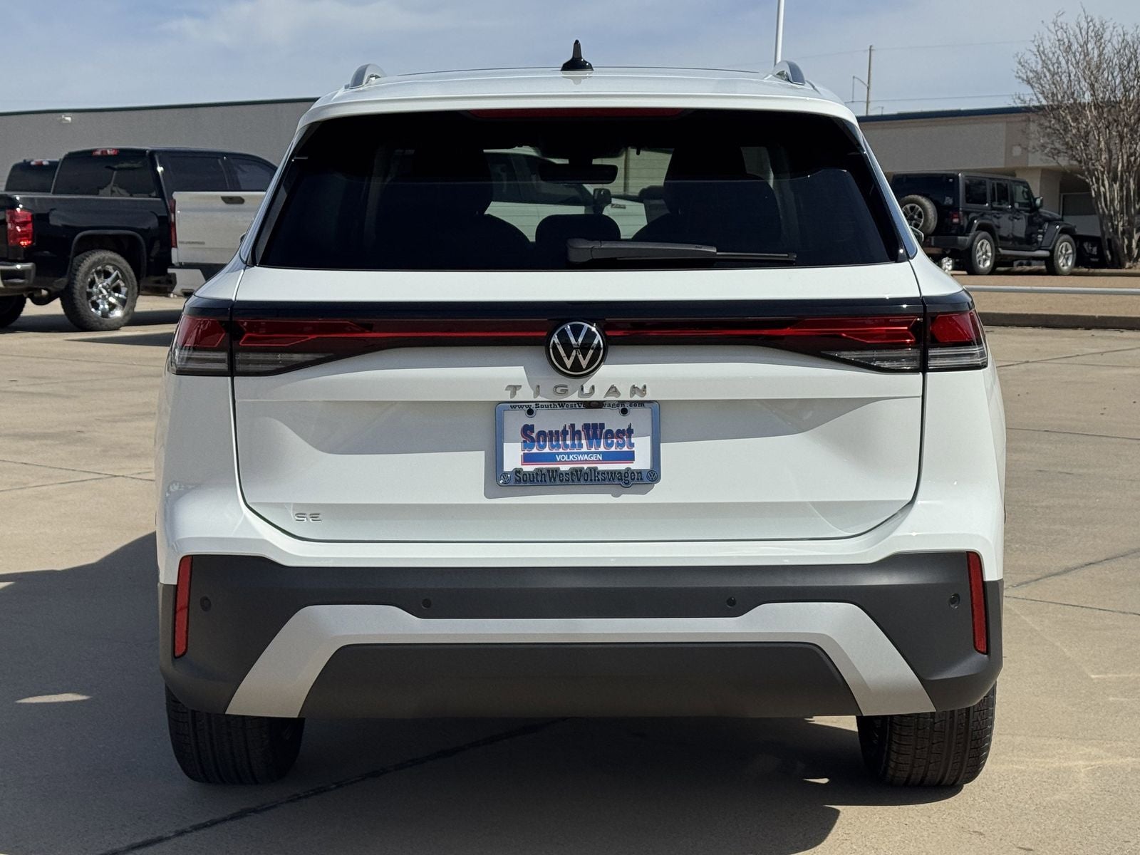 2026 Volkswagen Tiguan 2.0T SE