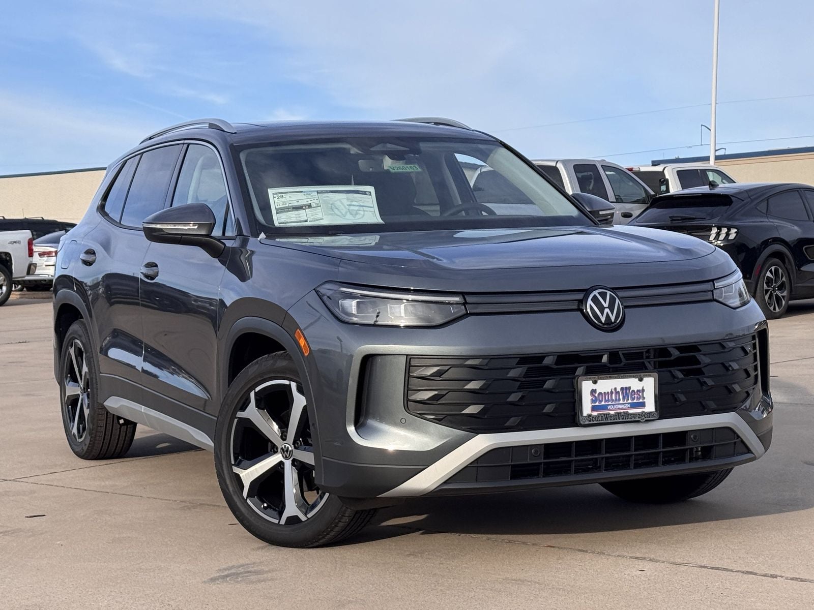 2026 Volkswagen Tiguan 2.0T SE