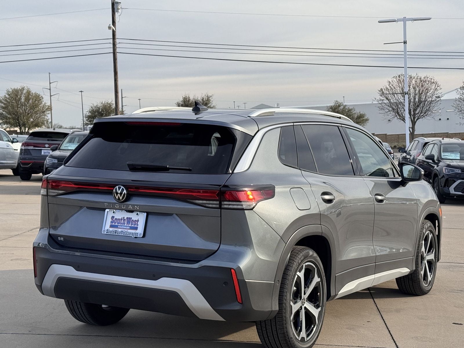 2026 Volkswagen Tiguan 2.0T SE