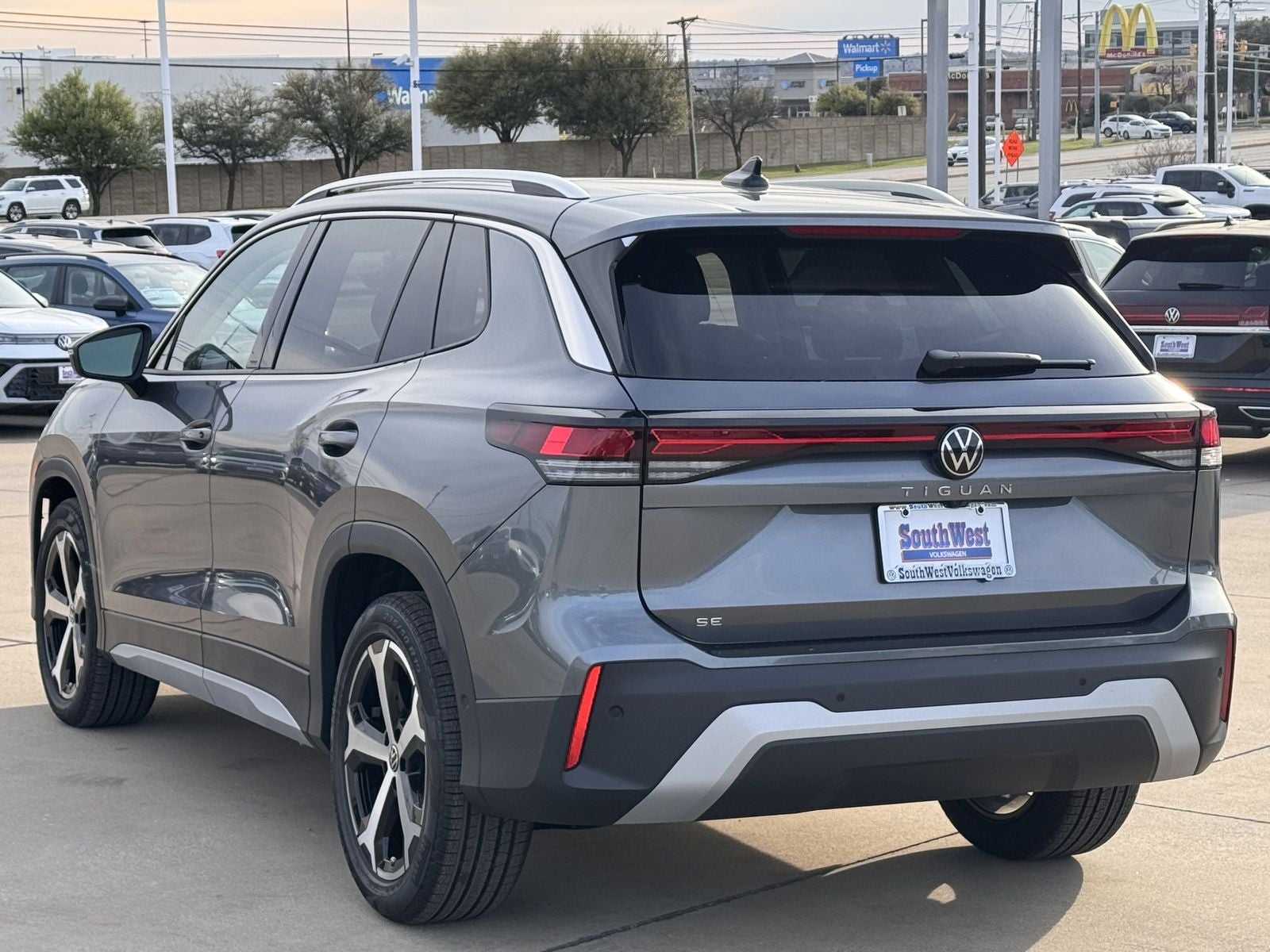 2026 Volkswagen Tiguan 2.0T SE