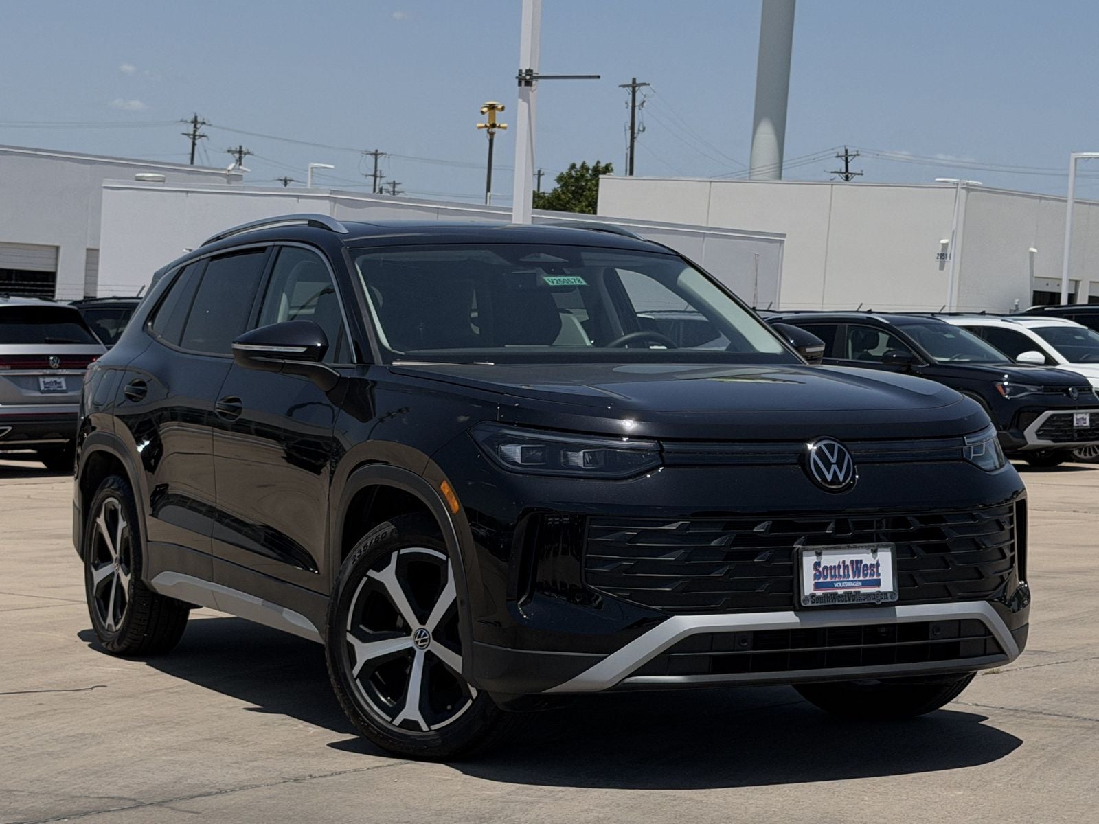 2026 Volkswagen Tiguan 2.0T SE
