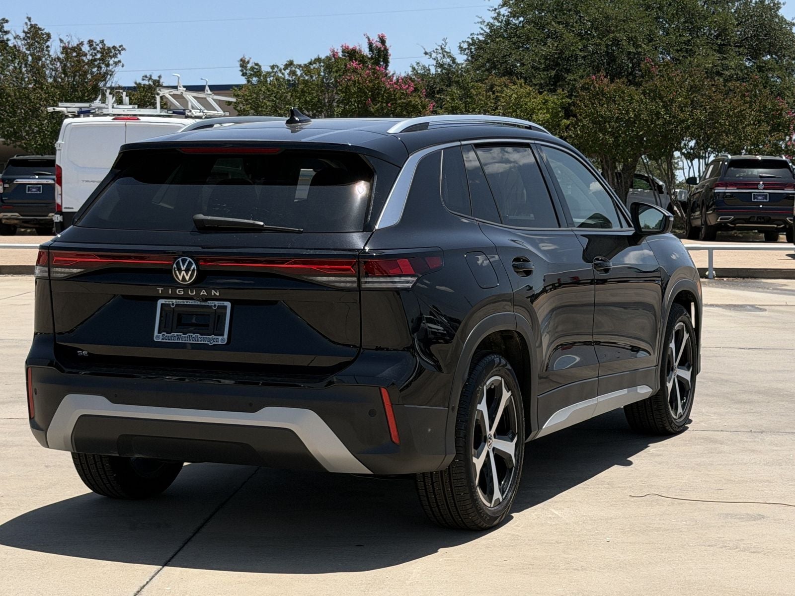 2026 Volkswagen Tiguan 2.0T SE