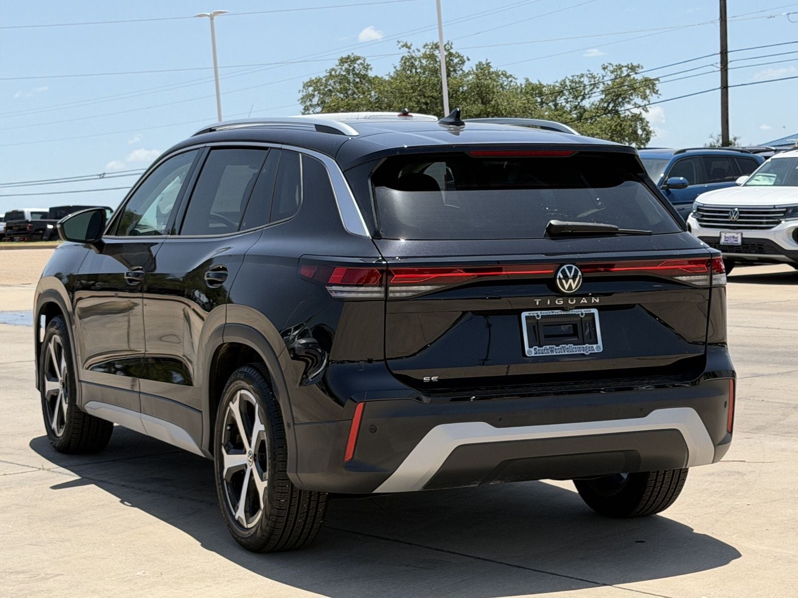 2026 Volkswagen Tiguan 2.0T SE