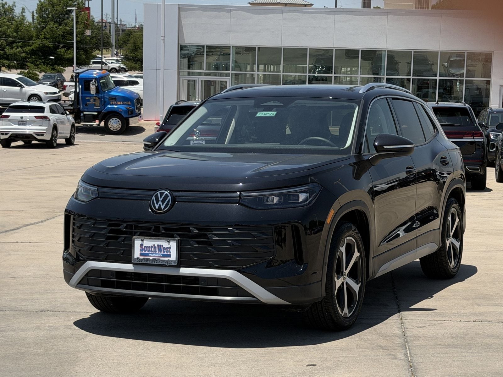 2026 Volkswagen Tiguan 2.0T SE
