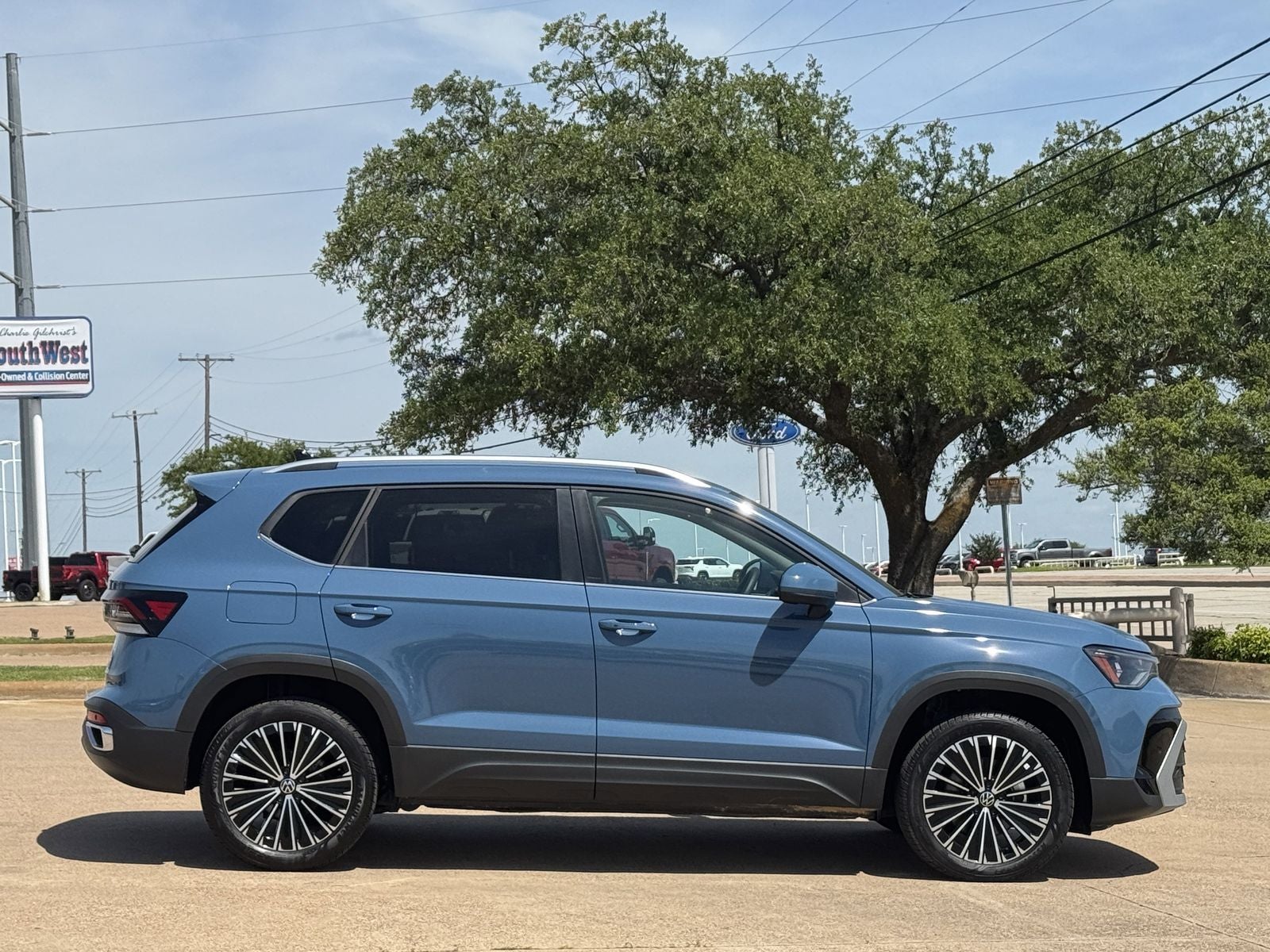 2025 Volkswagen Taos 1.5T SE