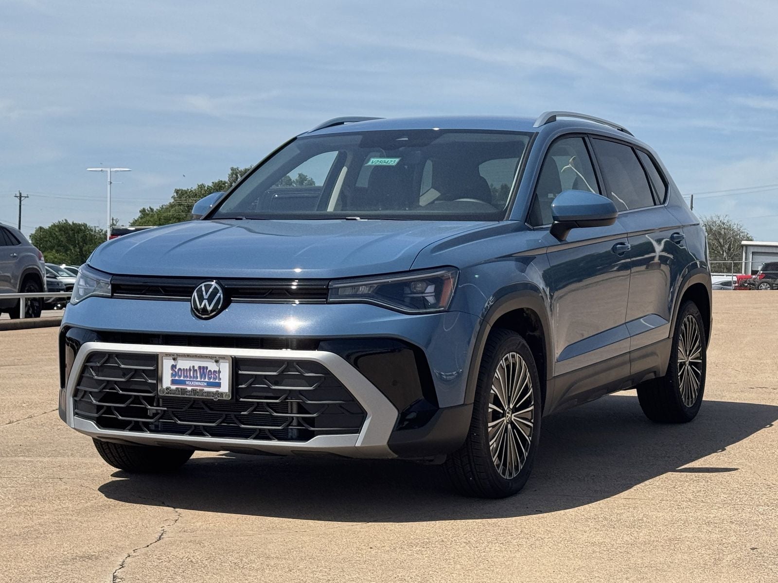 2025 Volkswagen Taos 1.5T SE